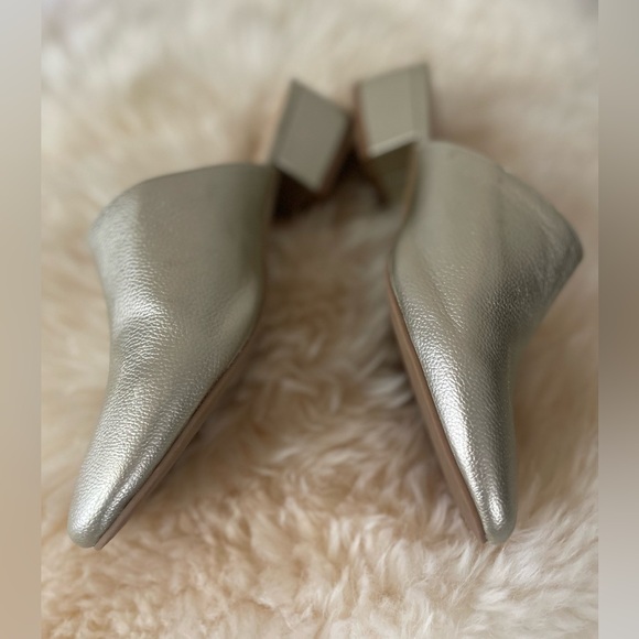 GAP Metallic Silver block heel Mules slide on shoes size 8.5 - Picture 5 of 6